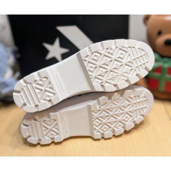 Converse Chuck Taylor All Star Lugged White Leather High Top Shoes Womens 11 NIB - Picture 10 of 15